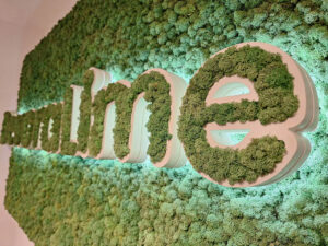 DevoraLime irodai dekor - világítós logóval