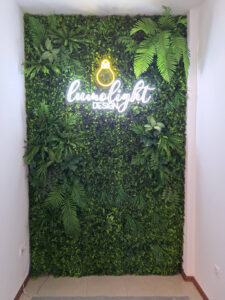 Lumolight, bemutatóterem - műnövényfal