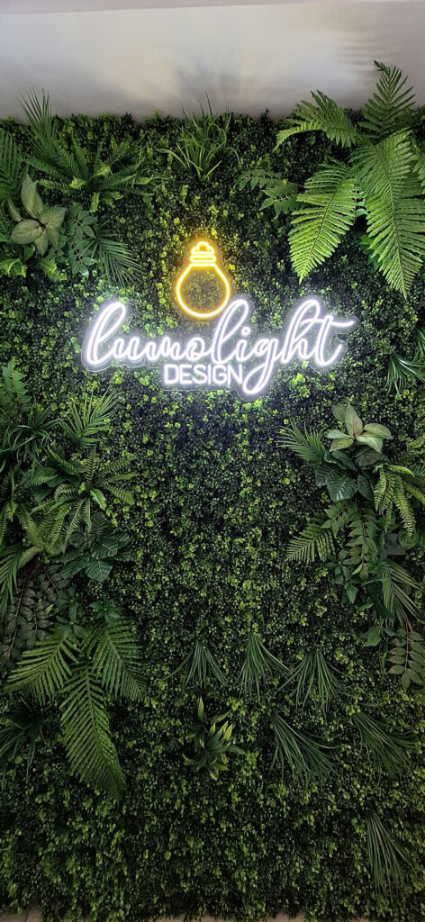 Lumolight, bemutatóterem - műnövényfal