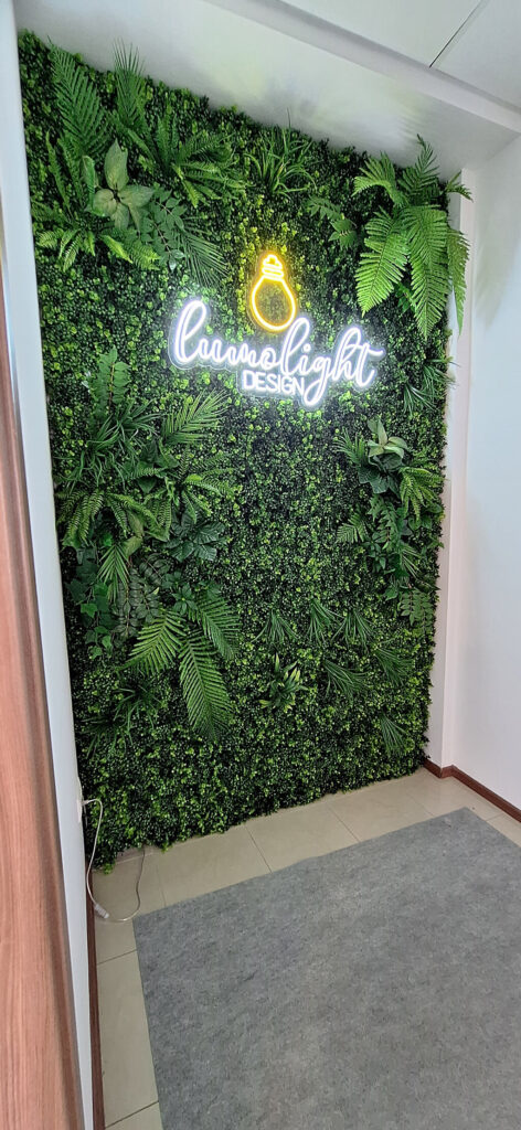 Lumolight, bemutatóterem - műnövényfal