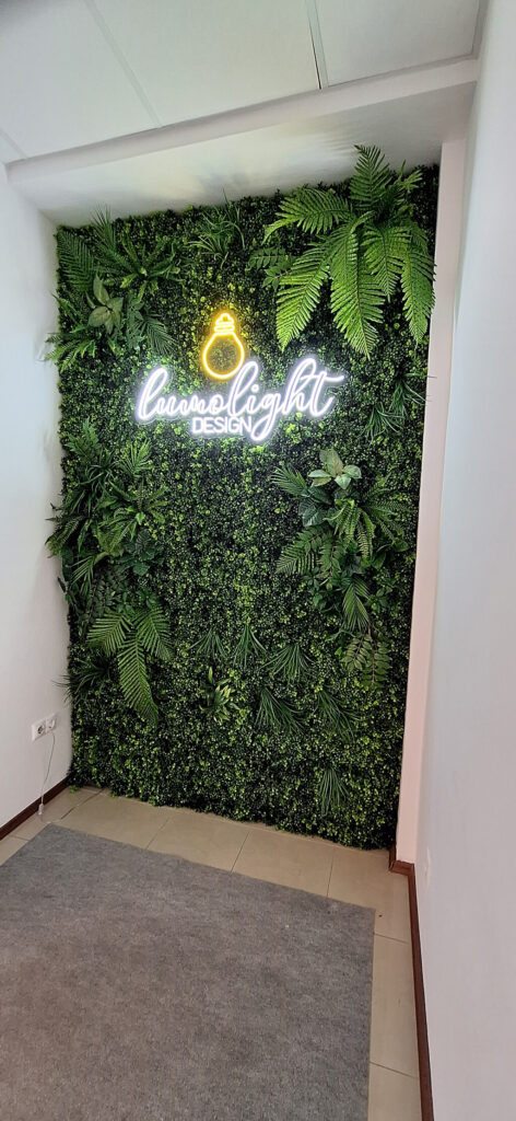 Lumolight, bemutatóterem - műnövényfal