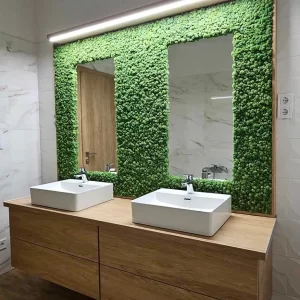 Magánlakás fürdőszoba - tartósított zöldfal