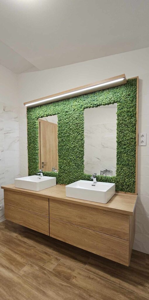 Magánlakás fürdőszoba - tartósított zöldfal