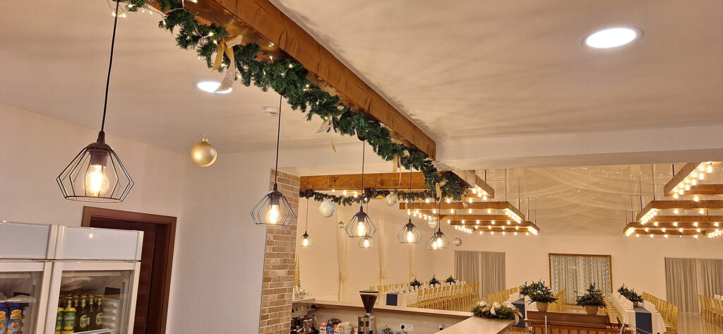 Karácsonyi céges dekor - Kiss Katalin alwaysgreen.hu